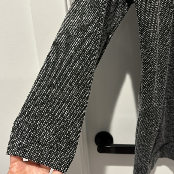 FOREVER21 GREY SWEATER - Picture 4 of 9